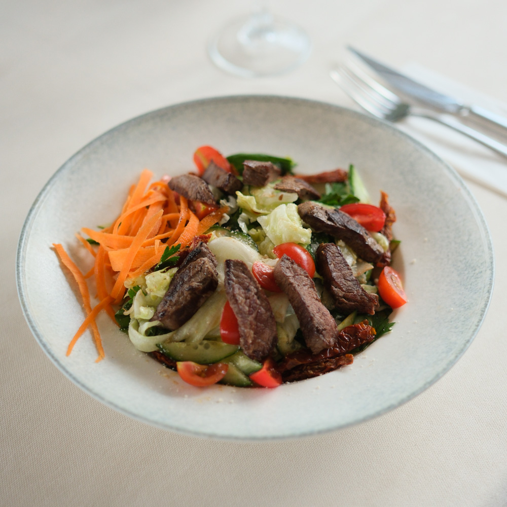 Izgara Bonfile Salatası