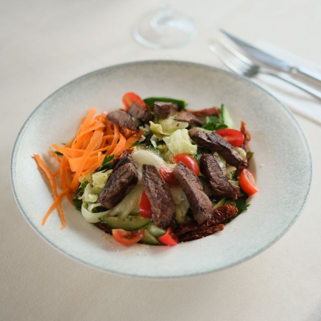 Izgara Bonfile Salatası